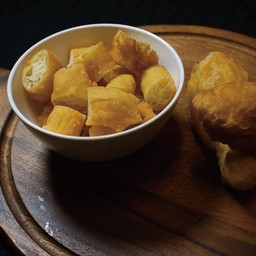 (22)ปาท่องโก้Dough fritters (You tiao)