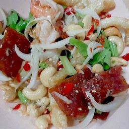 ยำสามกรอบ