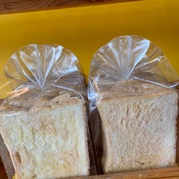 ขนมปังกรอบเนยน้ำตาล