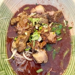 ก๋วยเตี๋ยวเรือ ม ม้าคึกคัก ย ยักษ์เขี้ยวใหญ่