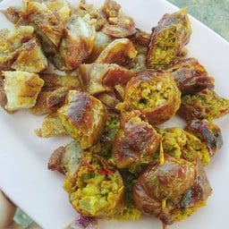 ลุงนิดคางหมูย่าง