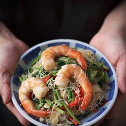 หมี่กระเฉดกุ้ง