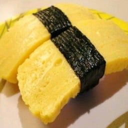 37). ซูชิไข่หวาน  3  คำ