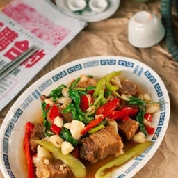 กะเพราหมูกรอบ