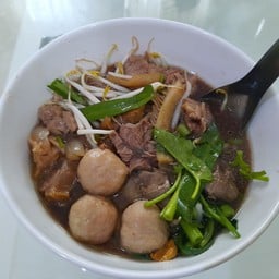 เตี๋ยวเนื้อตุ๋น หมูตุ๋น เฮียทอมkpp