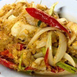 ผัดผงกะหรี่วุ้นเส้นทะเล