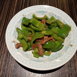 เนื้อผัดพริกหวาน)