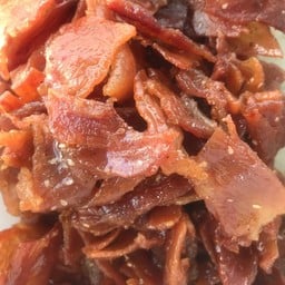 แก้ว ข้าวเหนียวหน้าหมู