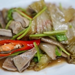 กะเพาะหมูผัดเกี๋ยมฉ่าย