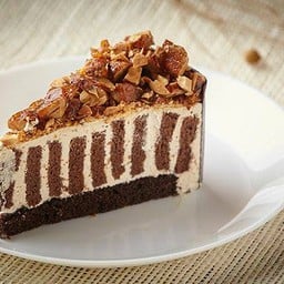 Praline Cake (Best Seller)