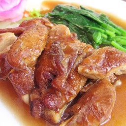 ไก่อบยอดผัก