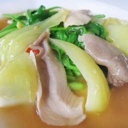 กระเพาะหมูผัดเกี้ยมฉ่าย
