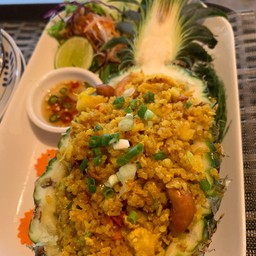 ข้าวผัดสัปปะรด