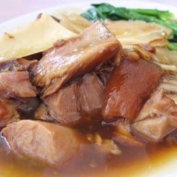 ขาหมูมะพร้าวอ่อน