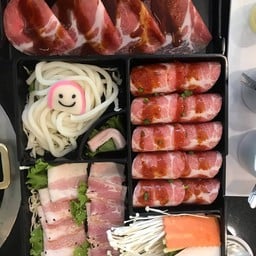 อาหารในเซ็ท: เต็มเตาหมู