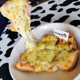 ปังอบเบค่อนชีส