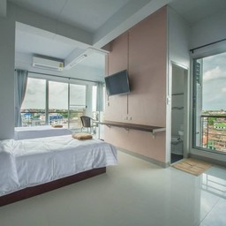 จิระนคร ปาร์ค