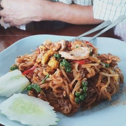 ผัดไทนายเจี๊ยบ