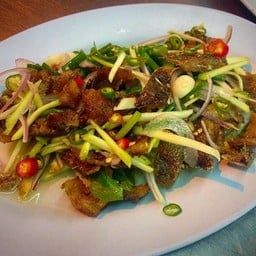 ยำปลาสลิด