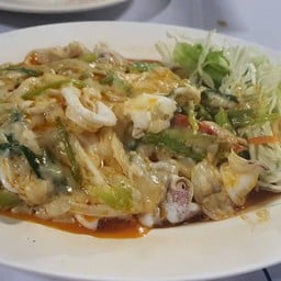 ปลาหมึกผัดไข่เค็ม