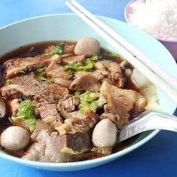 เกาเหลาเนื้อนำ้ตก ข้าวเปล่า