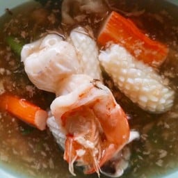 เส้นใหญ่ราดหน้าทะเล