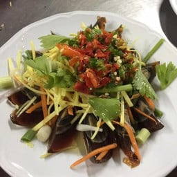 ยำไข่เยี่ยวม้า