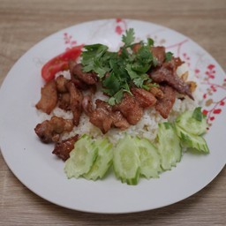 ข้าวหมูทอดกระเทียม