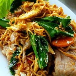 ผัดมาม่า