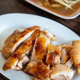 ไก่น่องติดสะโพก (50 บาท)