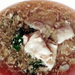 เส้นหมี่ราดหน้าหมู