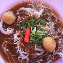 ขนมจีนป้าแสง ตลาดนัดเรือบิน