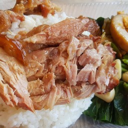 ข้าวขาหมูไข่