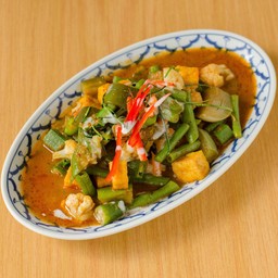 แกงแดงผักรวม