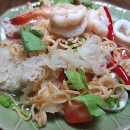 ยำมาม่าทะเล