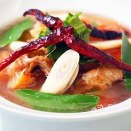 ต้มโค้งปลาดุกกรอบ