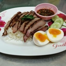 คุณรัตน์ข้าวมันไก่  ก๋วยจั๊บน้ำข้น ก๋วยจั๊บน้ำใส เกาเหลาเลือดหมู สาขา Foodvilla บางระมาด