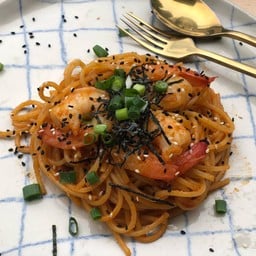 สปาเกตตี้มิโสะพริกเกาหลีกุ้ง