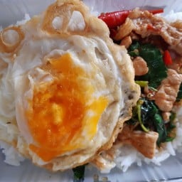 กะเพราหมูชิ้น