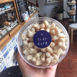 ขนมกลีบลำดวน