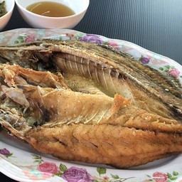 กระพงทอดน้ำปลา