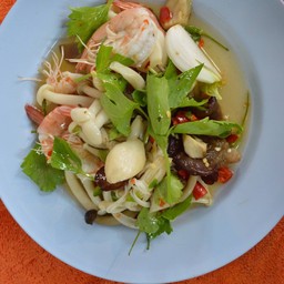 ยำเห็ด+กุ้งสด