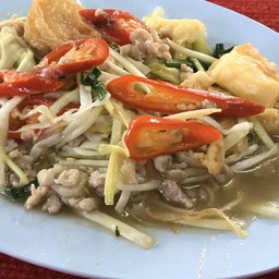 ผัดกุ๋ยไช่ขาวเต้าหู้หมูสับ