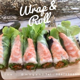 สลัดโรลกุ้งสด