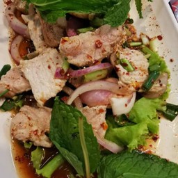 น้ำตกหมู