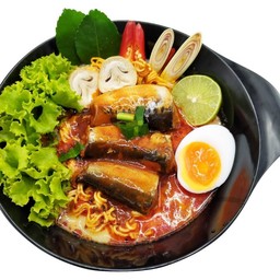 ก๋วยเตี๋ยวต้มยำไข่หวาน-ปลากระป๋อง