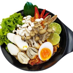 ก๋วยเตี๋ยวต้มยำไข่หวาน-เห็ดรวม