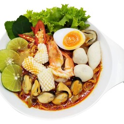 ก๋วยเตี๋ยวต้มยำไข่หวาน-ทะเลรวม