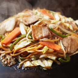 Yakisoba Vegetables (Pork,Onion,Carrot and Pepper) ยากิโซบะผักรวม