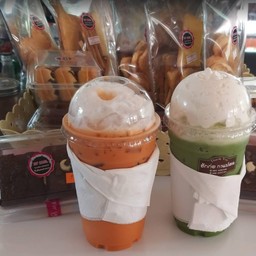 ฮักก่อกาแฟสด ศรีสมเด็จ